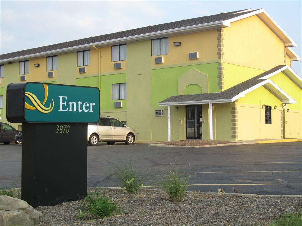 Quality Inn Hall Of Fame Кантон Екстериор снимка