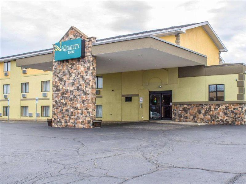 Quality Inn Hall Of Fame Кантон Екстериор снимка