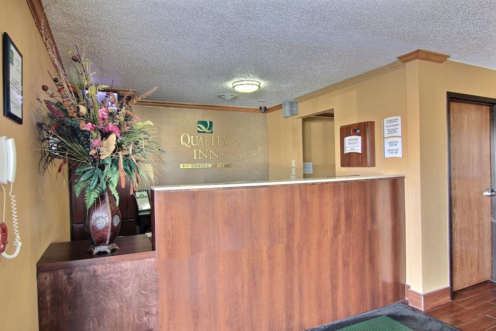Quality Inn Hall Of Fame Кантон Екстериор снимка