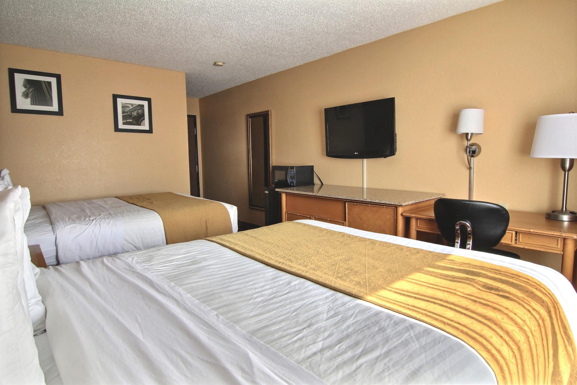 Quality Inn Hall Of Fame Кантон Екстериор снимка