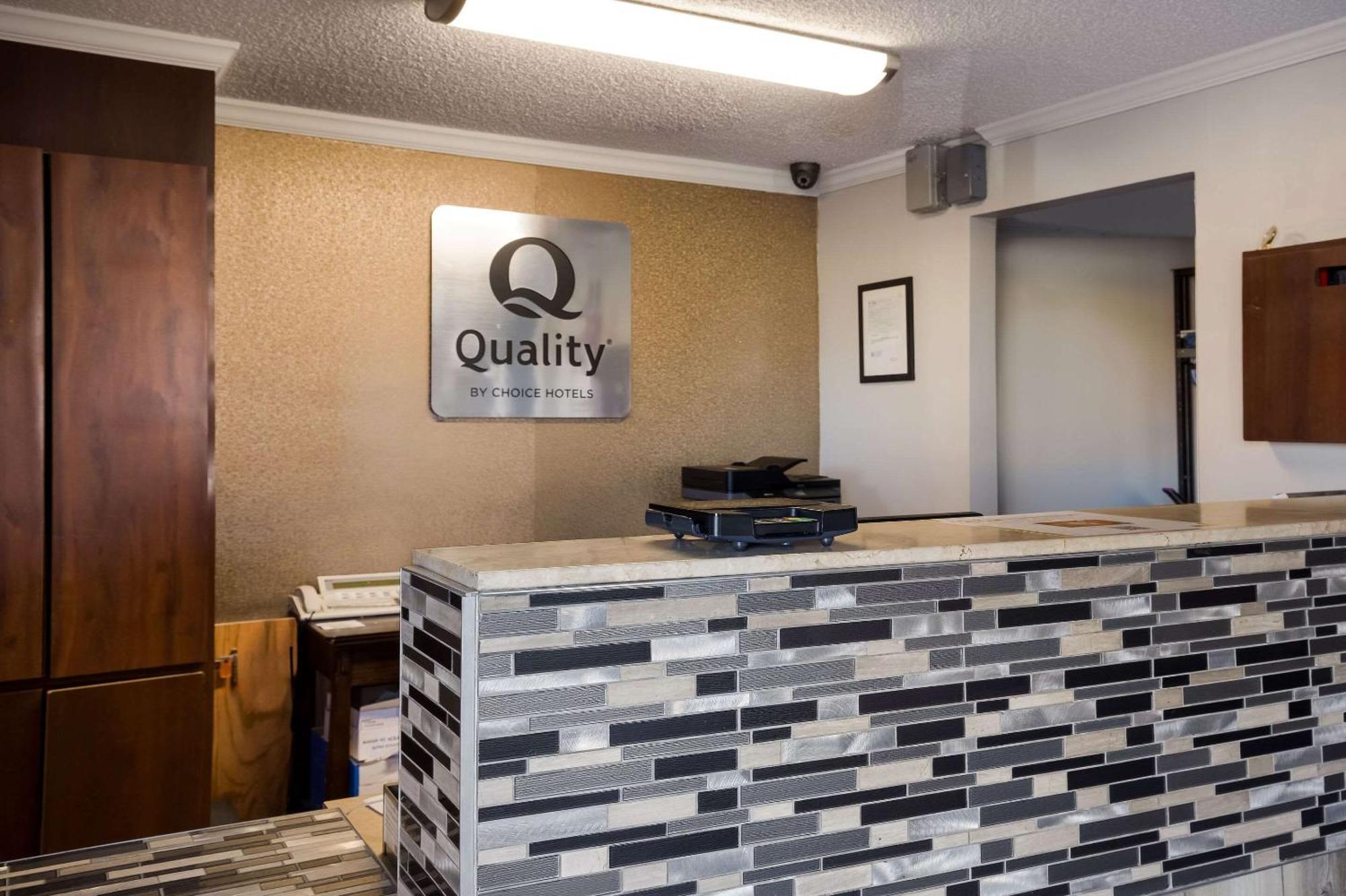 Quality Inn Hall Of Fame Кантон Екстериор снимка